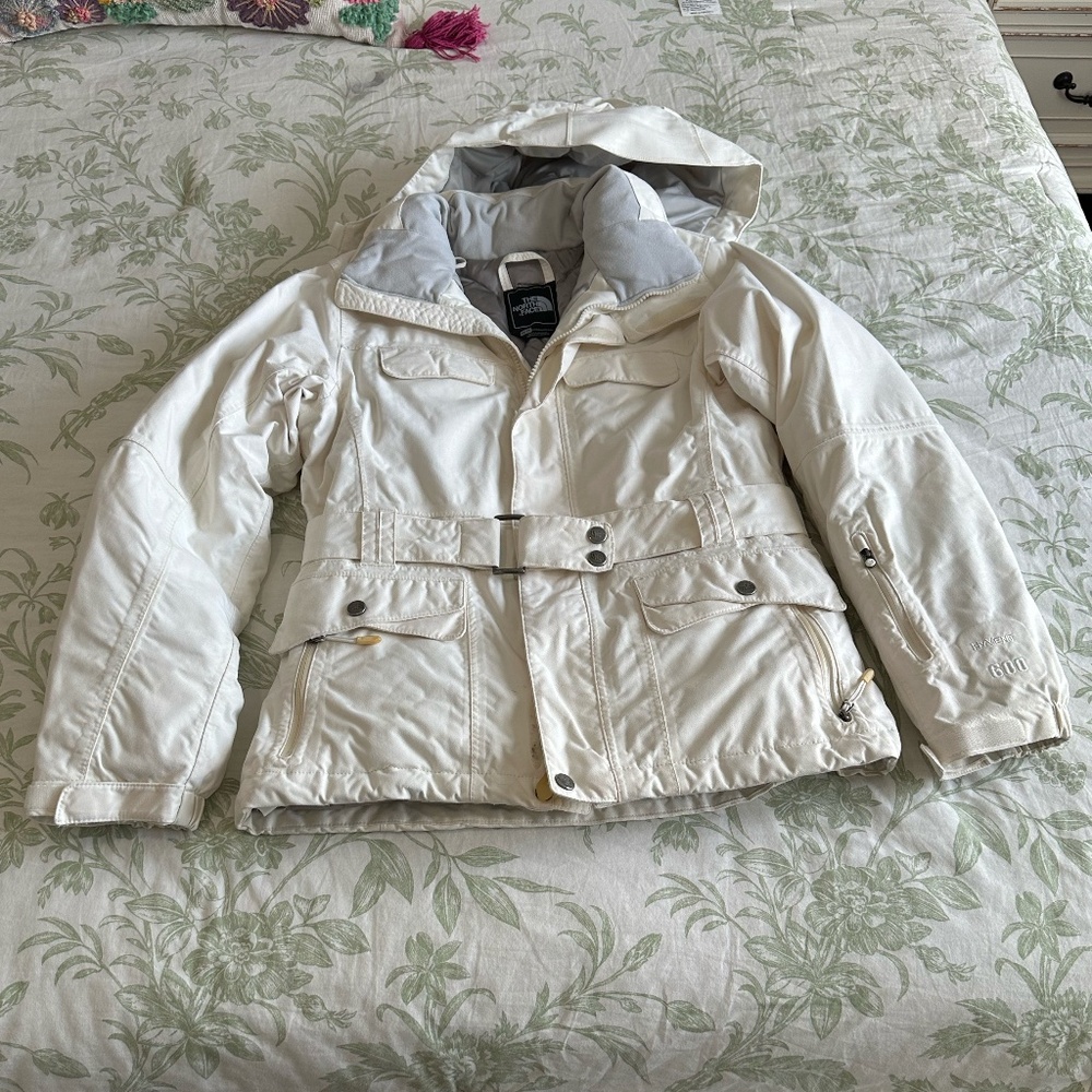 North Face HyVent 600 Hooded Belted Ski Coat